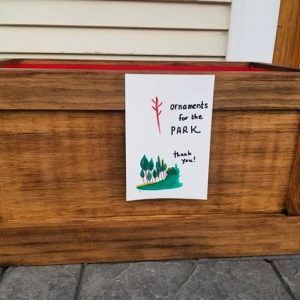Box to place ornaments